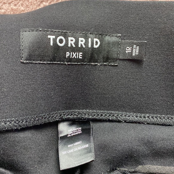 Torrid Black Ponte Pixie Pant 1 - Picture 11 of 11